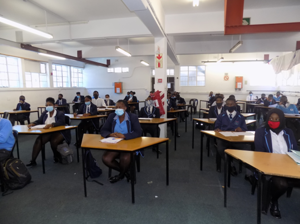 Y2K students in classroom session